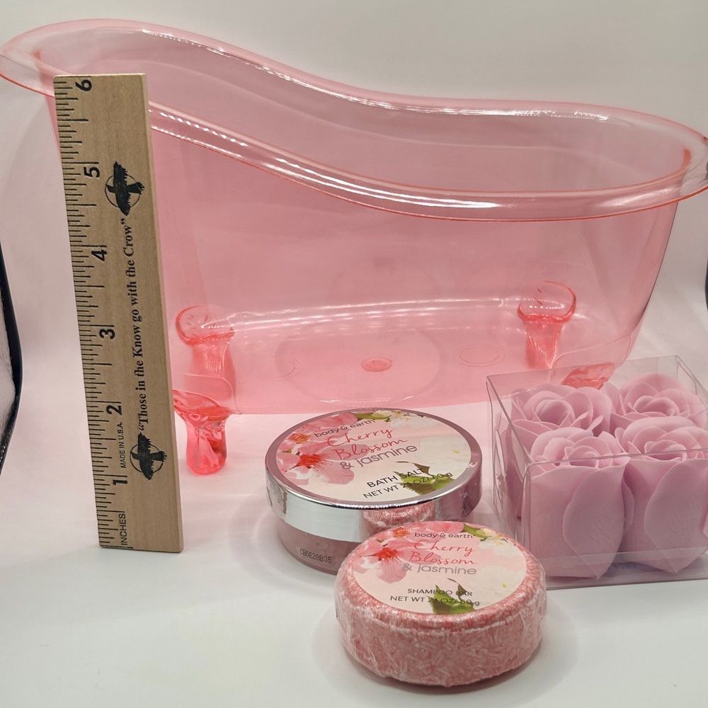 Body & Earth Cherry Blossom Shampoo Bar and Bath Salts - Picture 5 of 8
